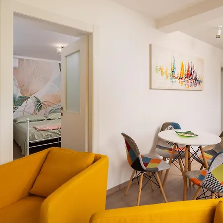 Apartment Akvarel - Private Garden Terrace & Bbq *