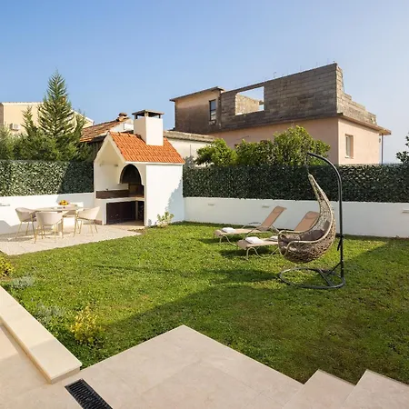 Akvarel - Private Garden Terrace & Bbq Apartment *