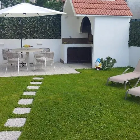 Akvarel - Private Garden Terrace & Bbq Διαμέρισμα *