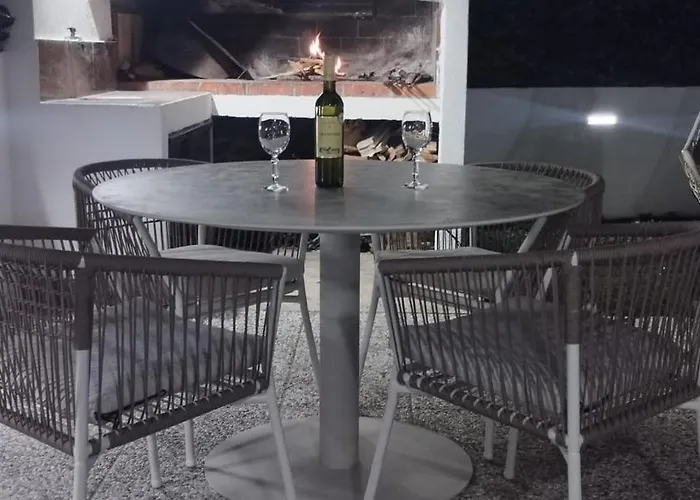 Apartamento Akvarel - Private Garden Terrace & Bbq Duće